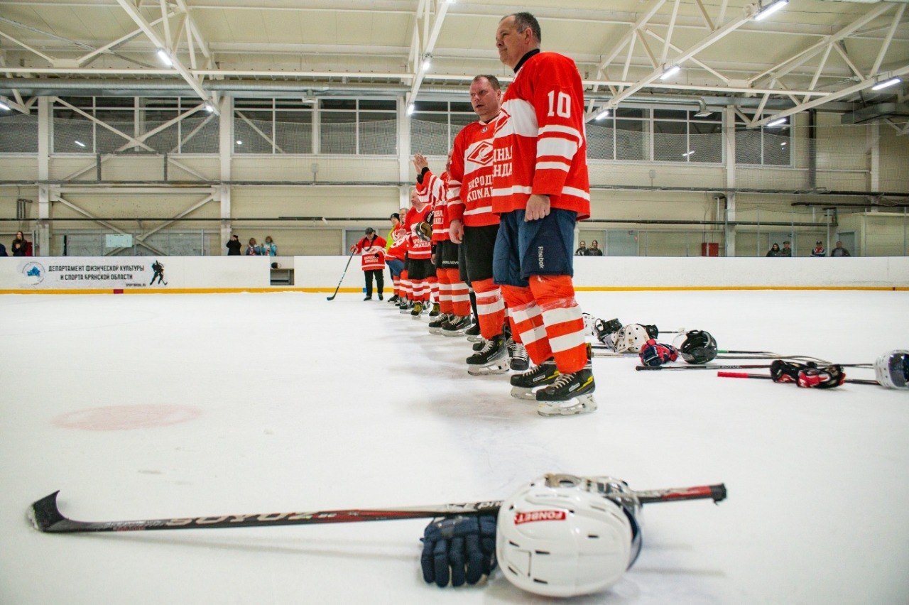 Сезон регионального чемпионата по хоккею в дивизионе «Любитель 40+» завершен Сезон регионального чемпионата по хоккею в дивизионе «Любитель 40+» завершен