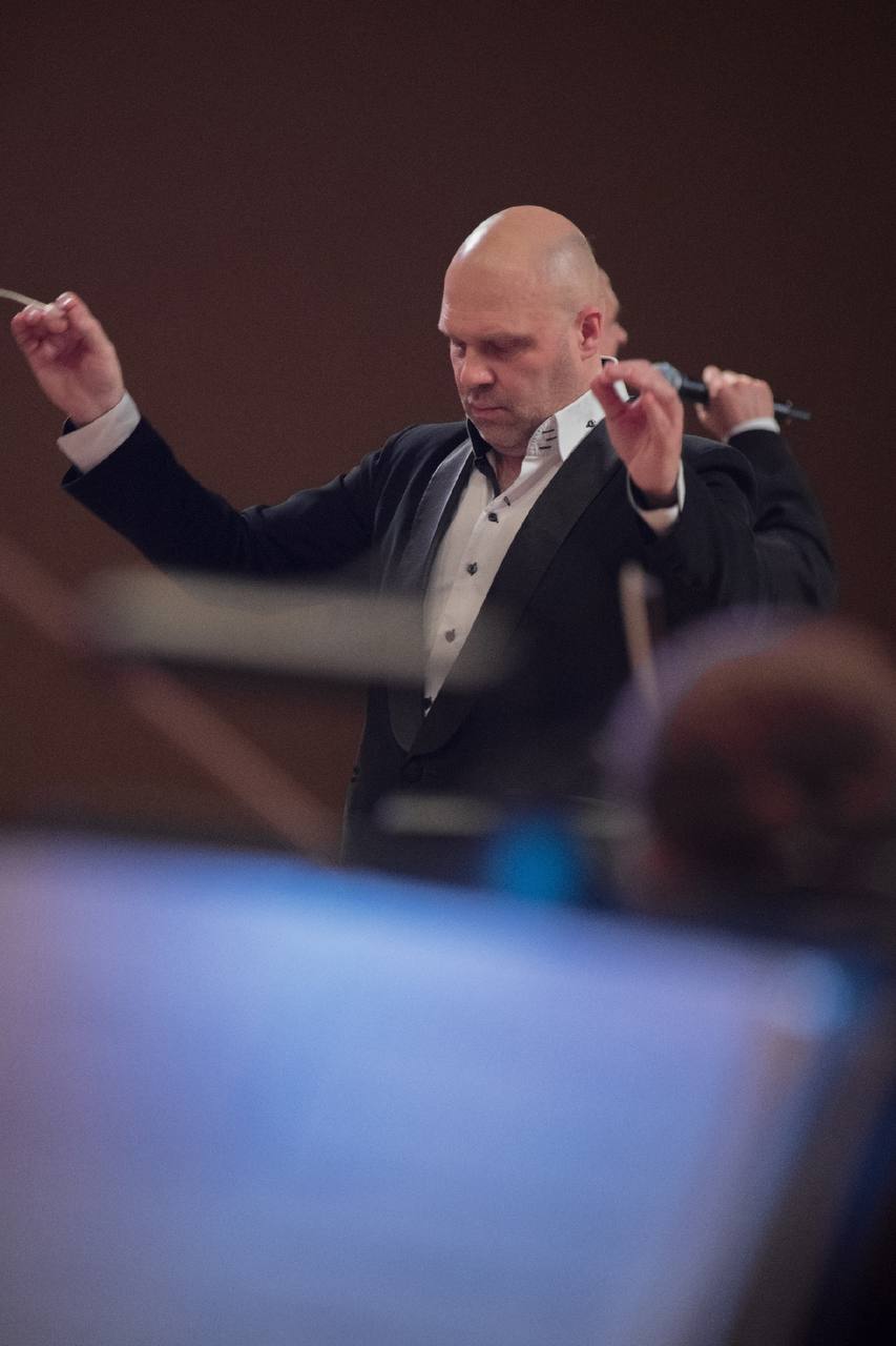 Вчера в концертном зале имени Л.В. Собинова Ярославской государственной филармонии состоялось выступление Брянского городского эстрадного оркестра и ансамбля народной музыки «Ватага» с творческим проектом «Цикл концертов... Вчера в концертном зале имени Л.В. Собинова Ярославской государственной филармонии состоялось выступление Брянского городского эстрадного оркестра и ансамбля народной музыки «Ватага» с творческим проектом «Цикл концертов...