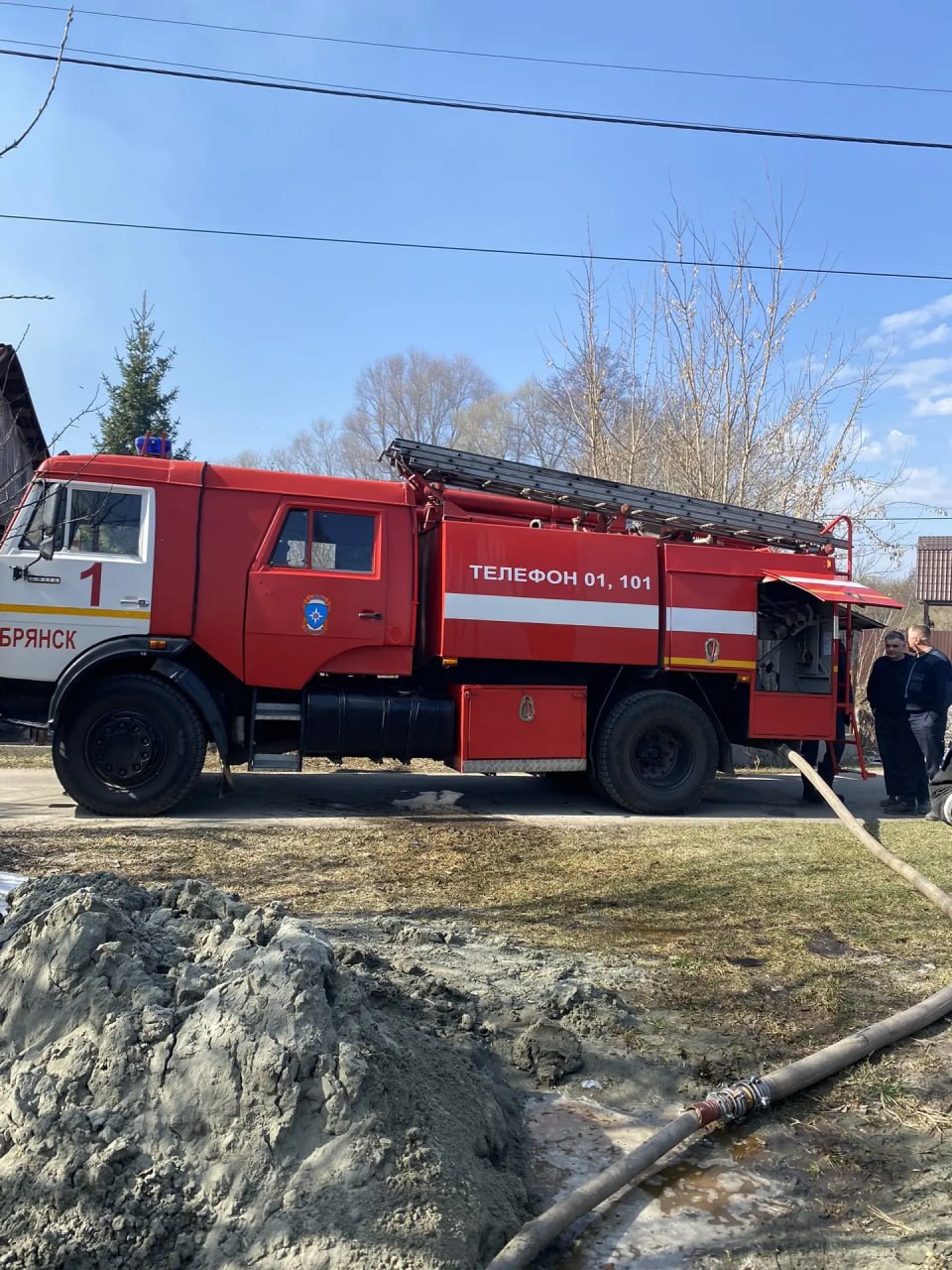 В Радице-Крыловке загорелась сухая трава В Радице-Крыловке загорелась сухая трава