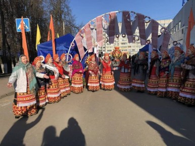 4 апреля коллектив русского народного хора и ансамбля народной песни «Раздолина» Городского Дома культуры Советского района приняли участие в торжественном открытие сельскохозяйственной ярмарке выходного дня, расположенной...