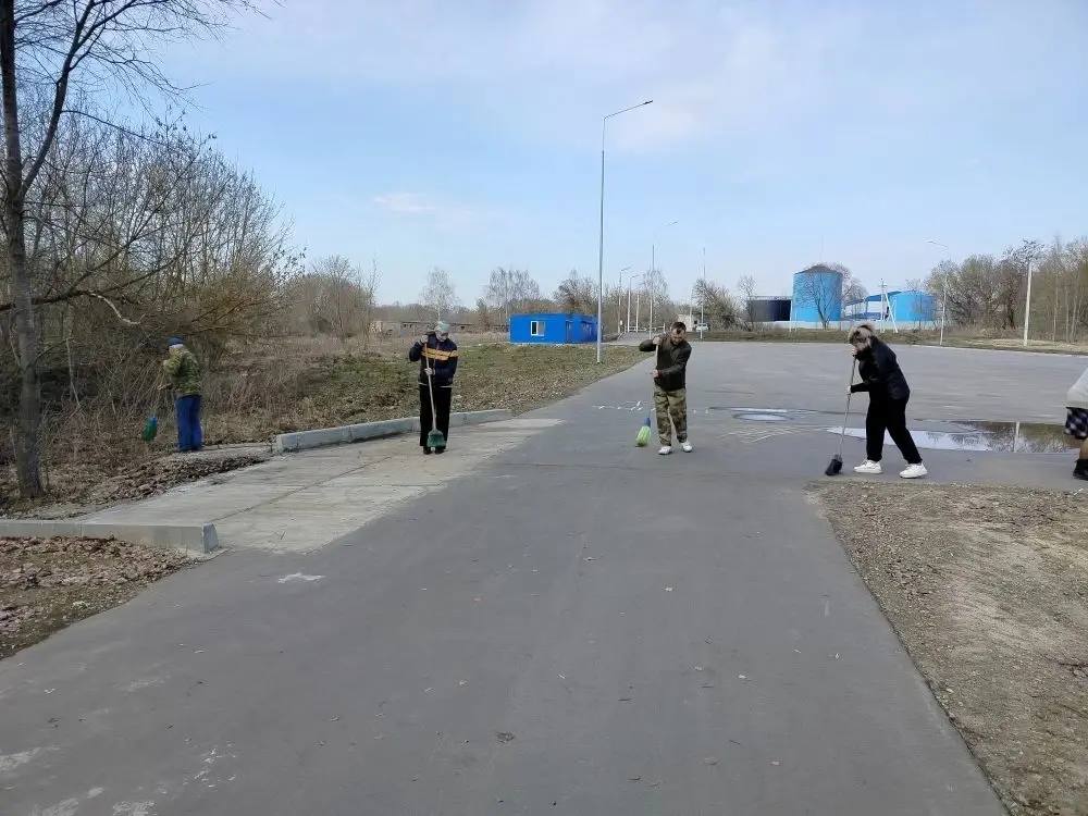 4 апреля 2026 года на территории Стародубского муниципального округа прошел очередной большой субботник 4 апреля 2026 года на территории Стародубского муниципального округа прошел очередной большой субботник