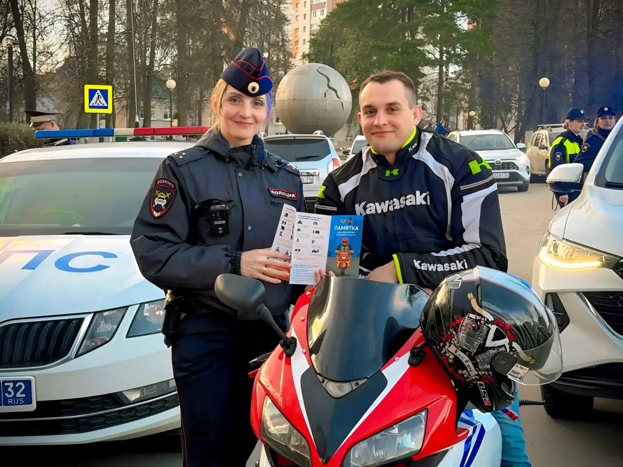 Сотрудники Госавтоинспекции провели в Брянске профилактическую акцию «На мотоцикле по правилам»