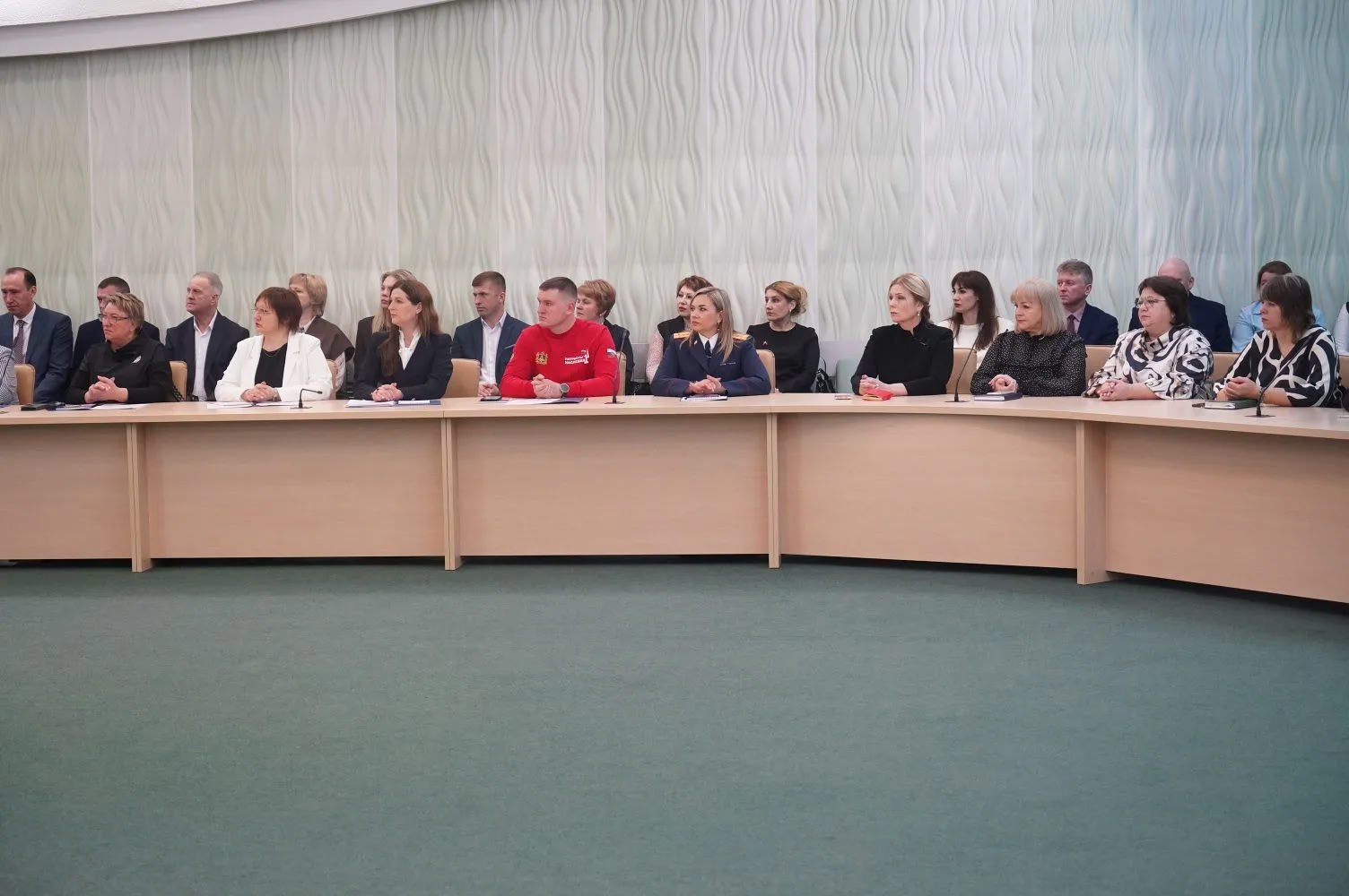 Александр Богомаз: На заседании общественного и консультативного совета при СУ СК РФ по Брянской области обсудили вопросы безопасности образовательной среды, профилактики правонарушений среди несовершеннолетних и в... Александр Богомаз: На заседании общественного и консультативного совета при СУ СК РФ по Брянской области обсудили вопросы безопасности образовательной среды, профилактики правонарушений среди несовершеннолетних и в...