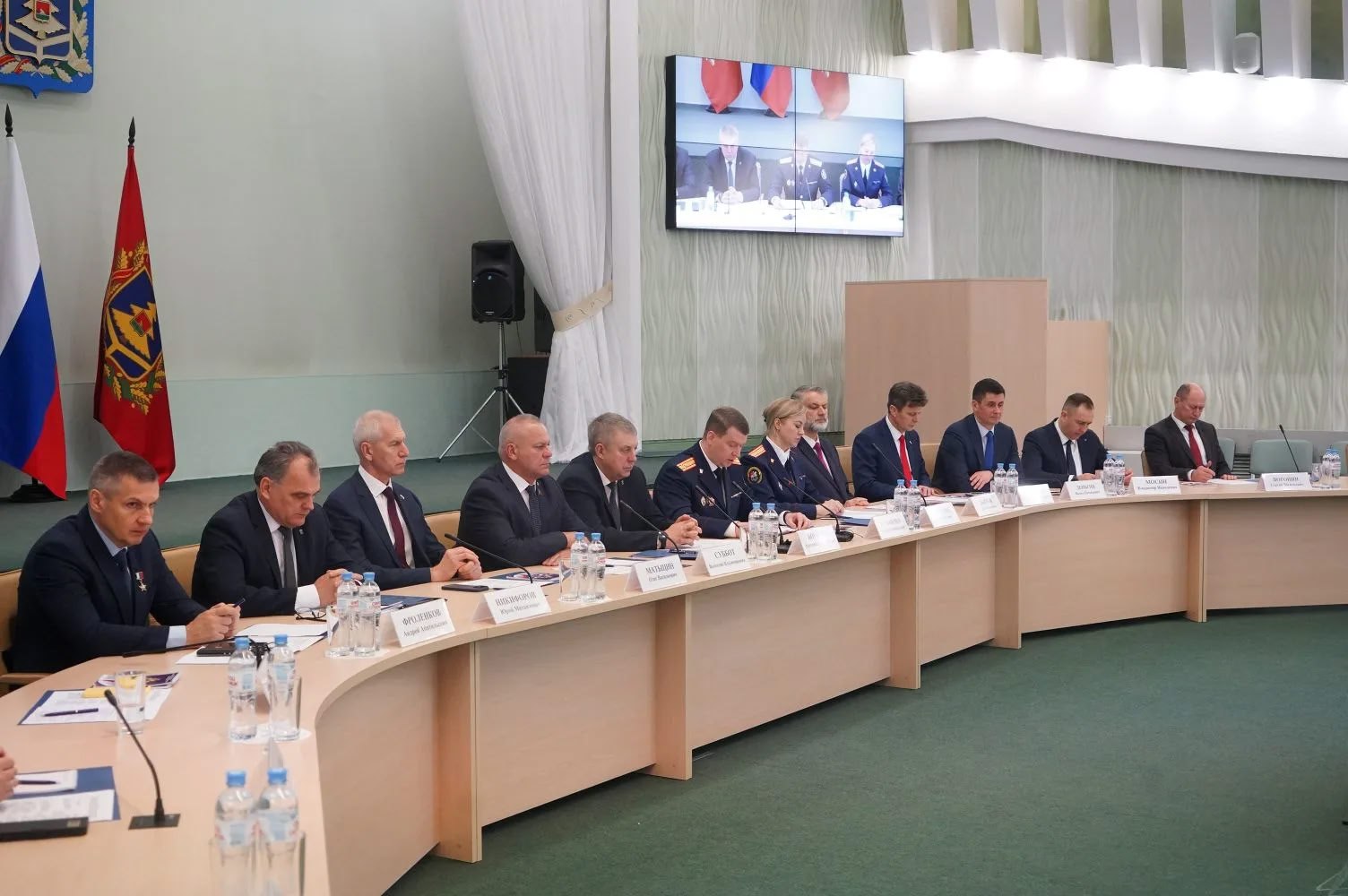 Александр Богомаз: На заседании общественного и консультативного совета при СУ СК РФ по Брянской области обсудили вопросы безопасности образовательной среды, профилактики правонарушений среди несовершеннолетних и в... Александр Богомаз: На заседании общественного и консультативного совета при СУ СК РФ по Брянской области обсудили вопросы безопасности образовательной среды, профилактики правонарушений среди несовершеннолетних и в...