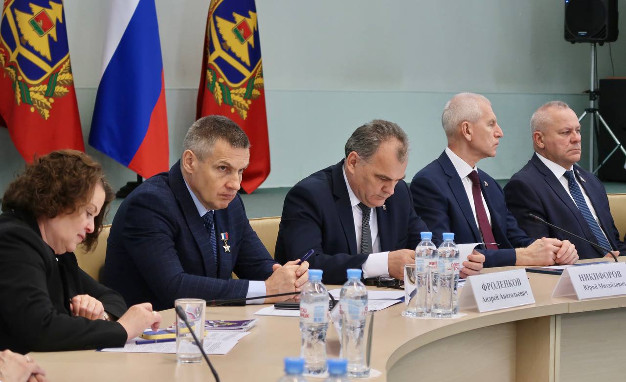 В Брянской области состоялось расширенное заседание Общественного и Консультативного советов следственного управления СК России по Брянской области по вопросам профилактики деструктивного поведения несовершеннолетних В Брянской области состоялось расширенное заседание Общественного и Консультативного советов следственного управления СК России по Брянской области по вопросам профилактики деструктивного поведения несовершеннолетних