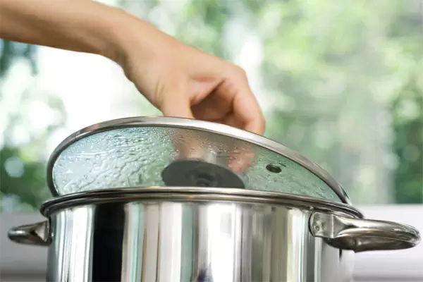 Как избежать распространенных ошибок при заморозке супов: хитрости для заботливых хозяек