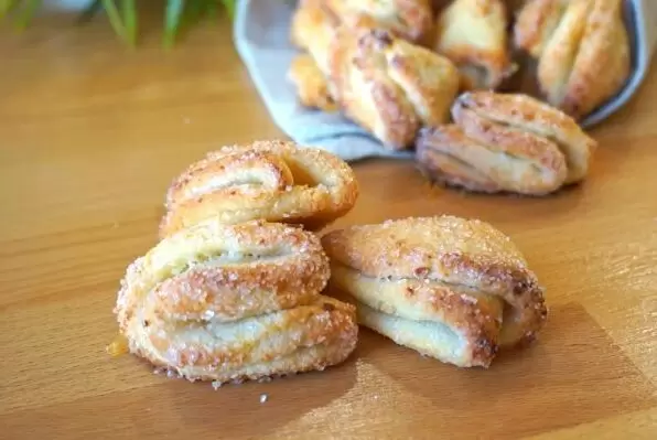 Треугольные угощения: как приготовить печенье из творога по рецепту детства