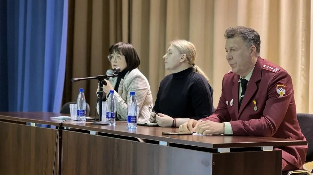 В Брянском клиникодиагностическом центре прошла научнопрактическая конференция по вопросам организации иммунизации населения Брянской области В Брянском клиникодиагностическом центре прошла научнопрактическая конференция по вопросам организации иммунизации населения Брянской области