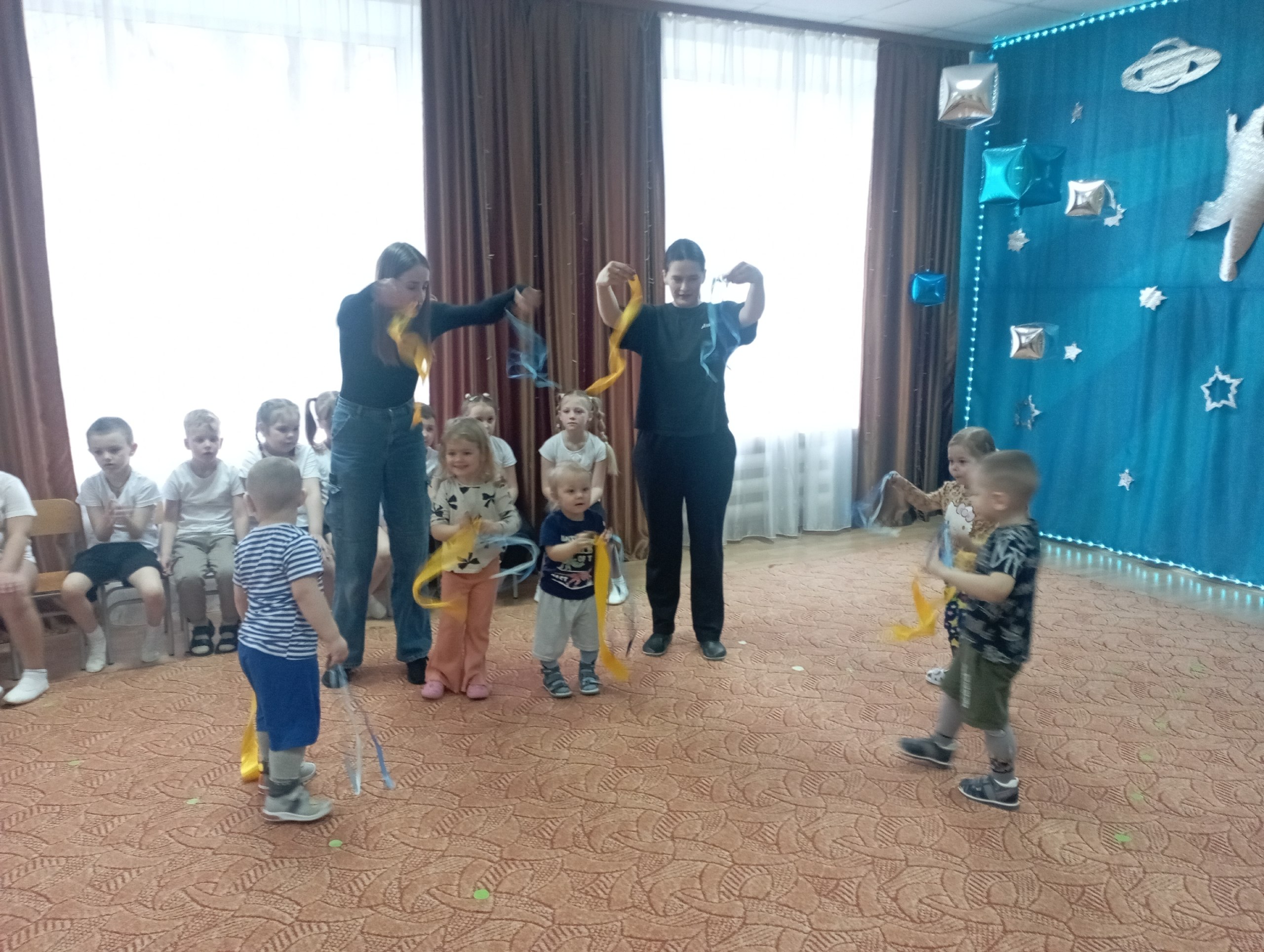 В детском саду № 26 «Ласточка» прошёл яркий и познавательный праздник, посвящённый Дню космонавтики В детском саду № 26 «Ласточка» прошёл яркий и познавательный праздник, посвящённый Дню космонавтики