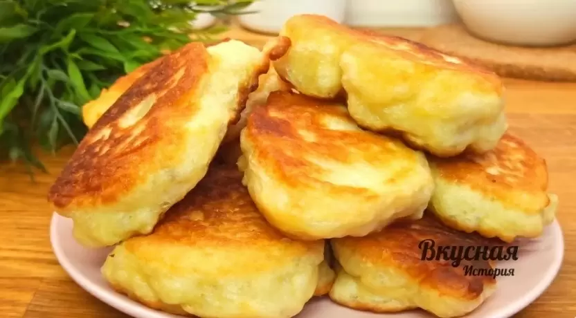 Простые оладьи без яиц и молока — вкусный момент для всей семьи