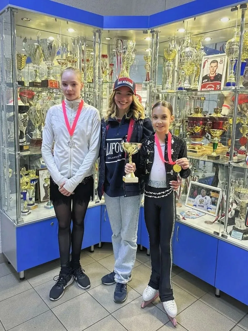 Брянские фигуристки сразились за Кубок губернатора Орловской области Брянские фигуристки сразились за Кубок губернатора Орловской области