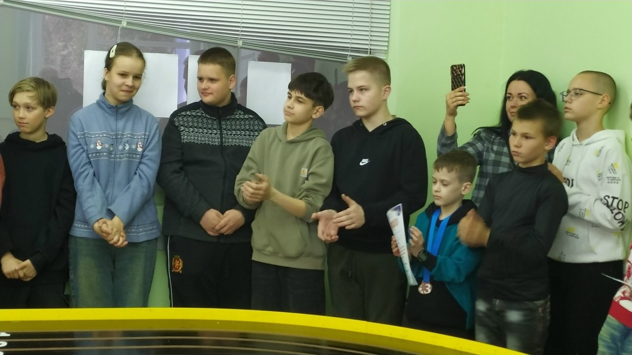 11 апреля 2026 года состоялся открытый областной фестиваль по трассовым автомоделям на приз ГБУДО «Брянского областного губернаторского Дворца детского и юношеского творчества имени Ю.А. Гагарина» 11 апреля 2026 года состоялся открытый областной фестиваль по трассовым автомоделям на приз ГБУДО «Брянского областного губернаторского Дворца детского и юношеского творчества имени Ю.А. Гагарина»