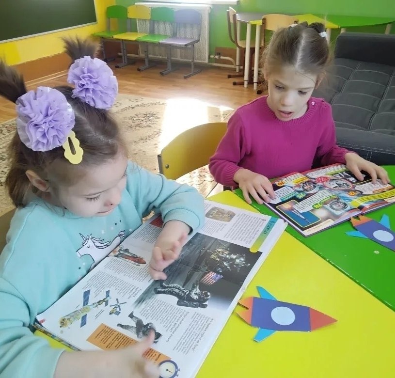 Космическое путешествие прямо в стенах детского дома! Космическое путешествие прямо в стенах детского дома!