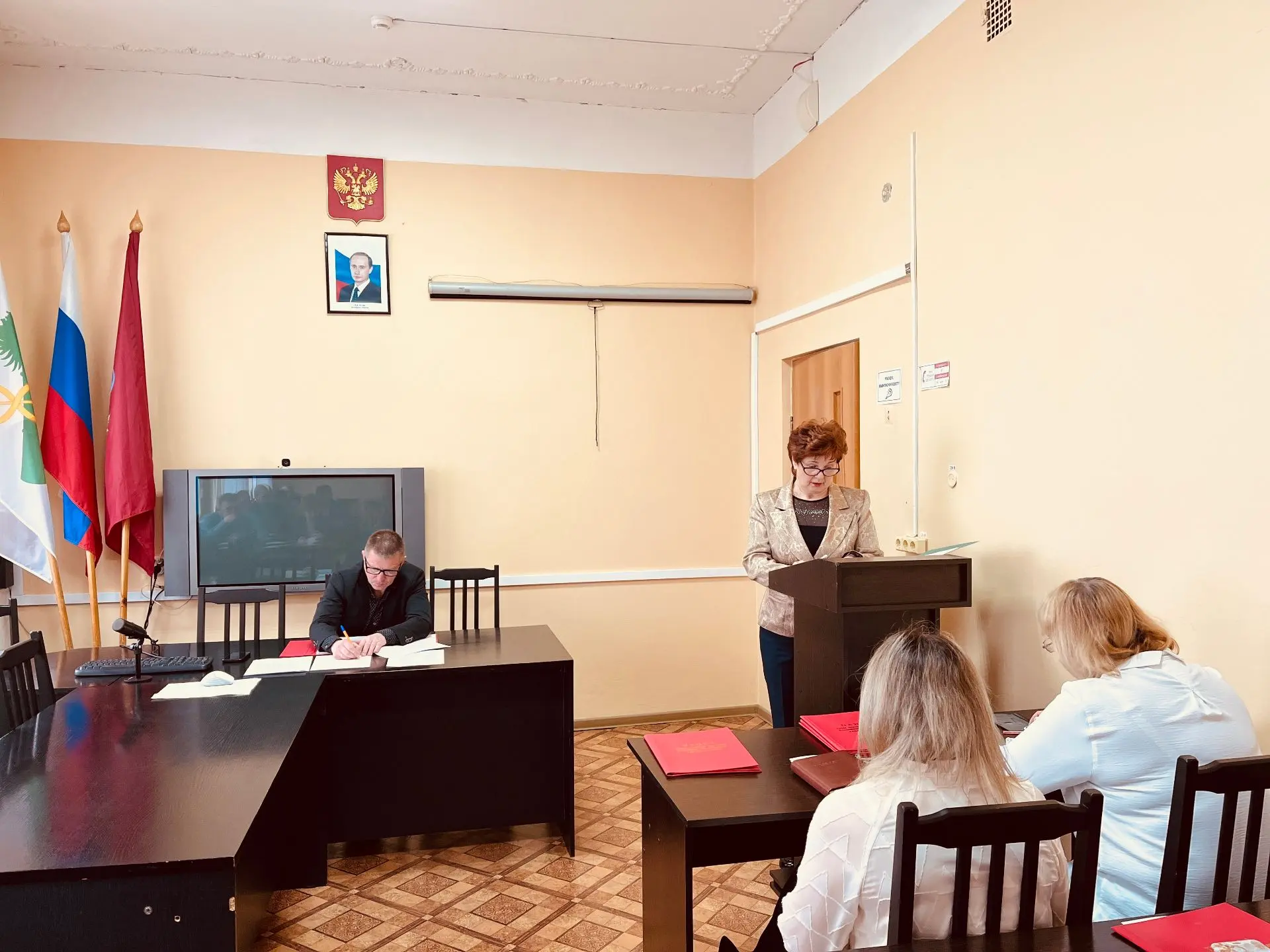 15 апреля в Новозыбковской городской администрации состоялось заседание коллегии 15 апреля в Новозыбковской городской администрации состоялось заседание коллегии