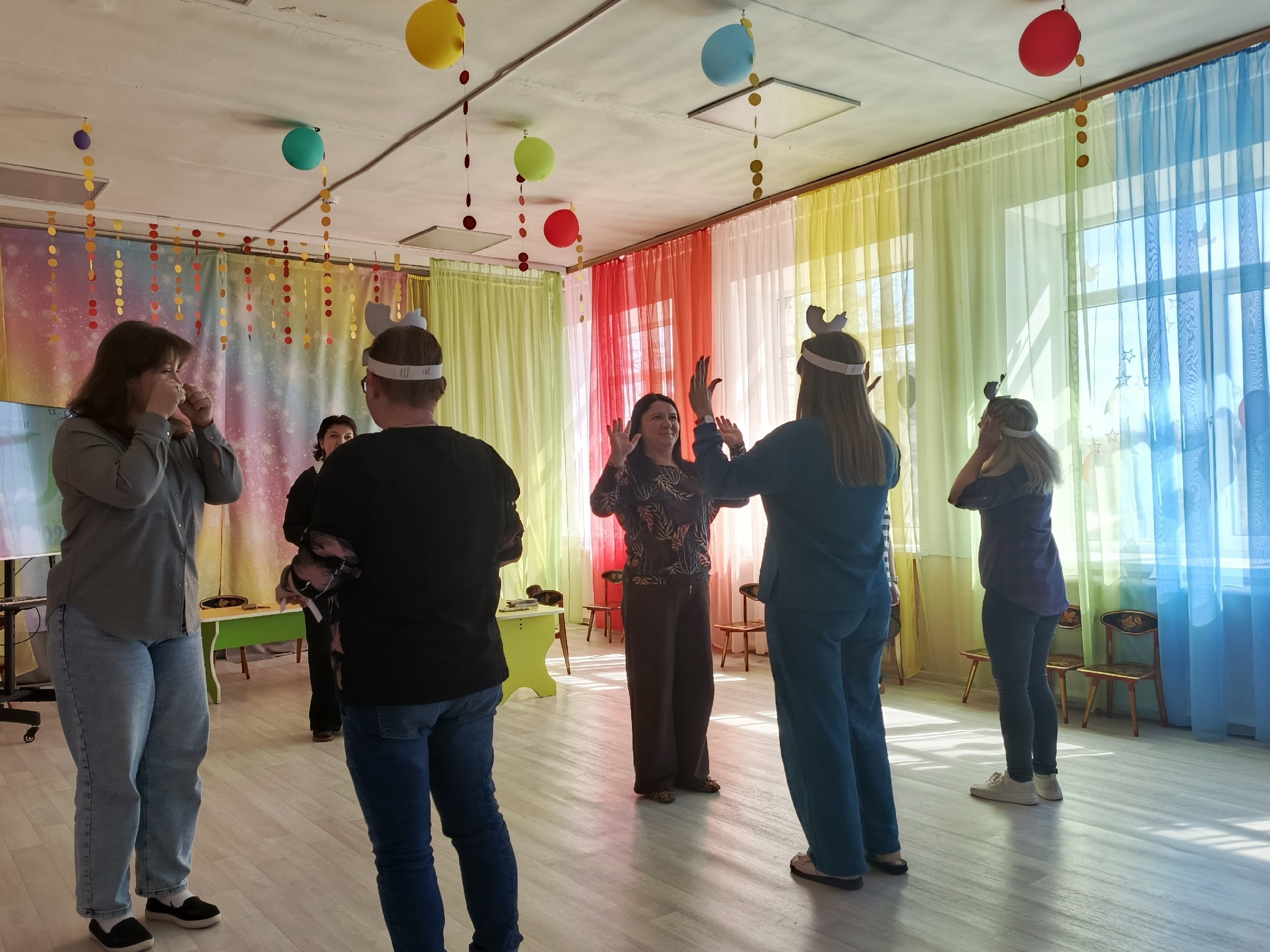 В рамках недели психологии 12-17 апреля 2026 г. для педагогов детского сада МБОУ-ПРОГИМНАЗИИ №1 прошёл насыщенный тренинг по профилактике профессионального выгорания В рамках недели психологии 12-17 апреля 2026 г. для педагогов детского сада МБОУ-ПРОГИМНАЗИИ №1 прошёл насыщенный тренинг по профилактике профессионального выгорания