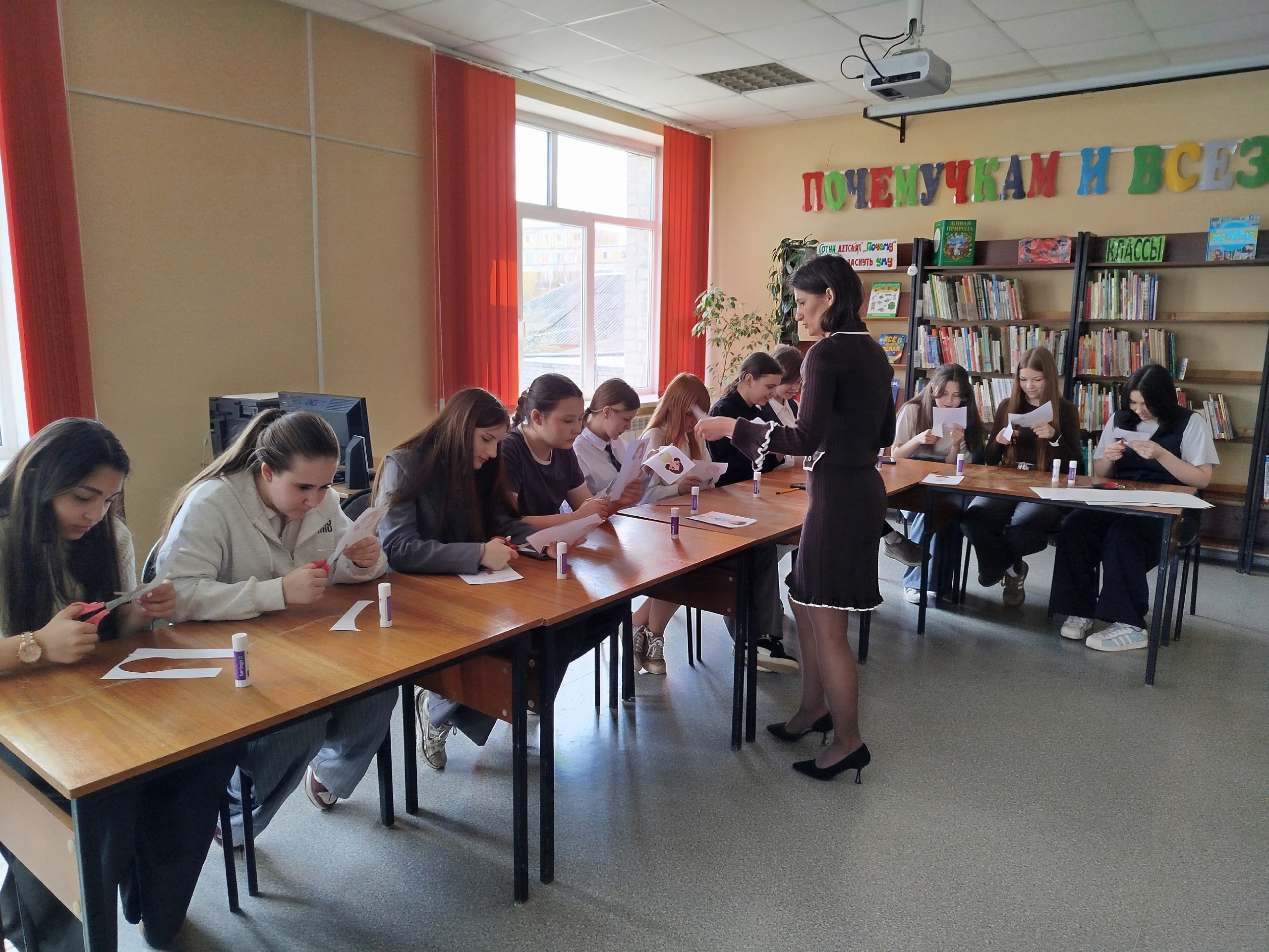 16 апреля в детской библиотеке состоялось праздничное мероприятие «Библиосумерки — 2026», ставшее частью большой всероссийской акции, которая каждый год собирает вместе библиотеки и любителей книг со всей страны 16 апреля в детской библиотеке состоялось праздничное мероприятие «Библиосумерки — 2026», ставшее частью большой всероссийской акции, которая каждый год собирает вместе библиотеки и любителей книг со всей страны