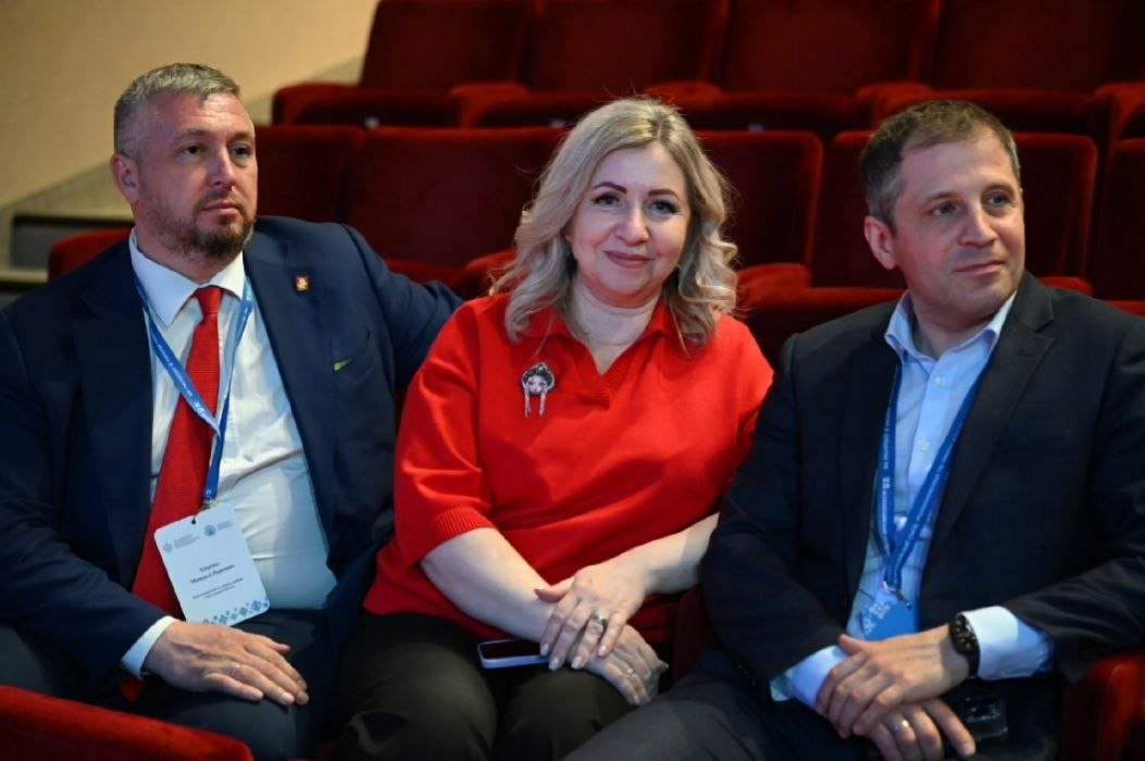 Инна Мухина: Выступила на площадке XXV Всероссийского съезда и поделилась с коллегами и представителями правозащитных ведомств опытом работы по восстановлению родительских прав в судебном порядке Инна Мухина: Выступила на площадке XXV Всероссийского съезда и поделилась с коллегами и представителями правозащитных ведомств опытом работы по восстановлению родительских прав в судебном порядке