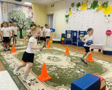 Чтоб по улицам без страха. Мы с тобой могли ходить