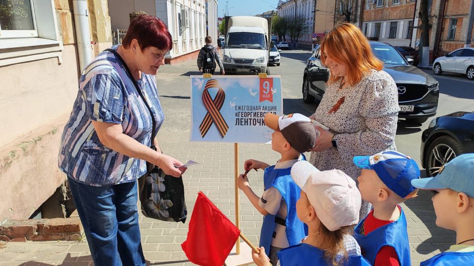 Знаете, что делает память о Победе понастоящему живой? Не только парады и концерты, а искренние детские сердца, которые уже сегодня учатся чтить подвиг предков! Знаете, что делает память о Победе понастоящему живой? Не только парады и концерты, а искренние детские сердца, которые уже сегодня учатся чтить подвиг предков!