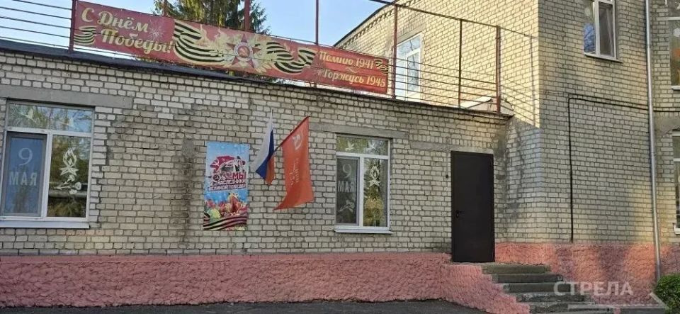 В Брянске в преддверии Дня Победы разместили украшения В Брянске в преддверии Дня Победы разместили украшения
