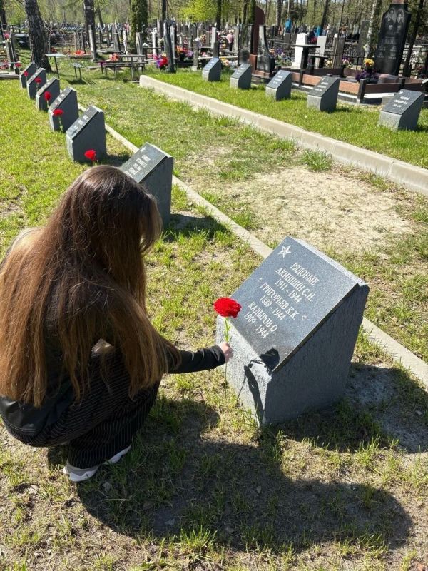 В рамках мероприятий, посвященных празднованию Дня Победы, обучающиеся МБОУ-СОШ №9 провели акцию «Память поколений»