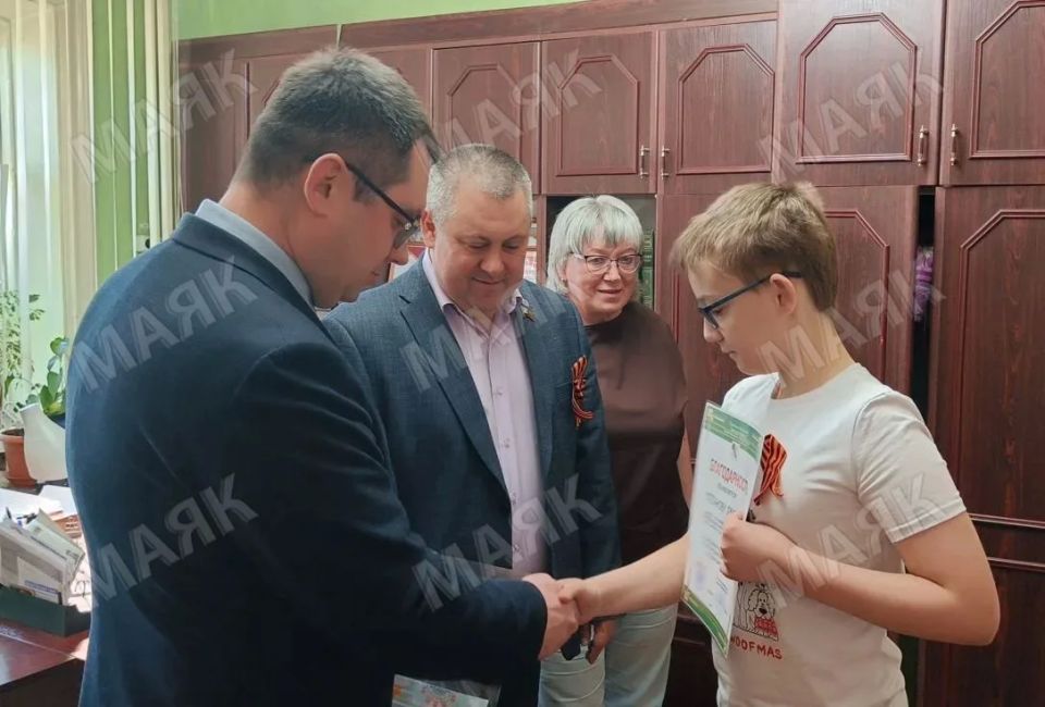Школьники Новозыбкова показали пример взрослым Школьники Новозыбкова показали пример взрослым