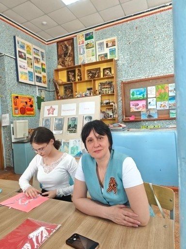 6 мая в рамках муниципального марафона – конкурса «Календарь Победы» в Год единства народов состоялся мастер – класс «Белорусские узоры» для обучающихся школ города 6 мая в рамках муниципального марафона – конкурса «Календарь Победы» в Год единства народов состоялся мастер – класс «Белорусские узоры» для обучающихся школ города