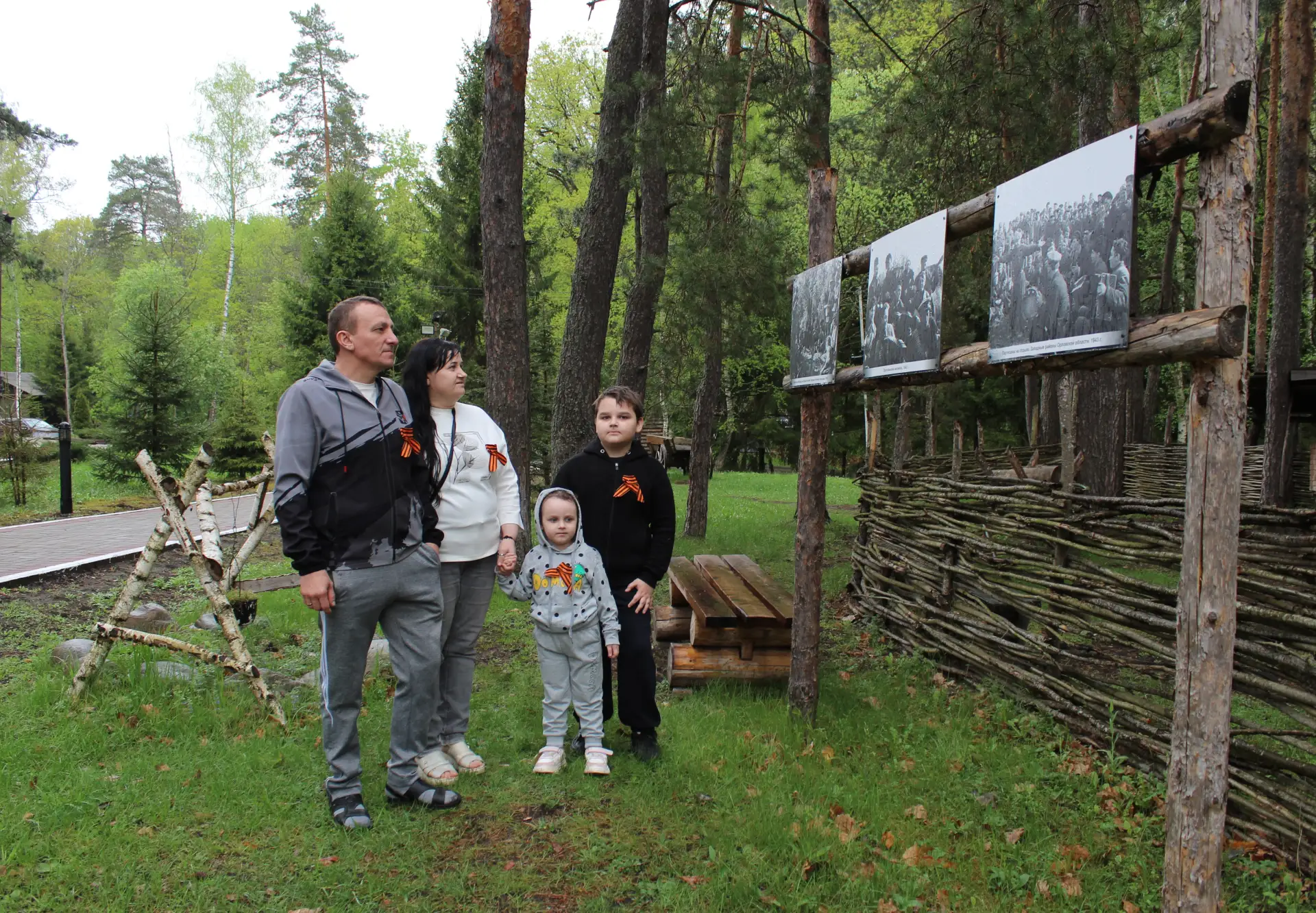 #9мая #ДеньПобеды. Сегодня сотрудники Мемориального комплекса «Партизанская поляна» с радостью встречают жителей Брянской области и гостей из разных регионов России