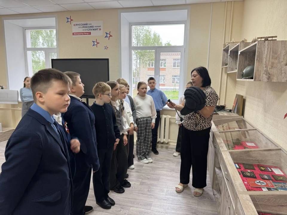 Экскурсии в «Музее Доблести и Славы» МБОУ- Прогимназия №1 Экскурсии в «Музее Доблести и Славы» МБОУ- Прогимназия №1
