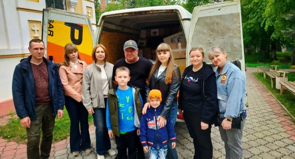 С любовью к ближнему: помощь бойцам от волонтеров Клинцовской епархии С любовью к ближнему: помощь бойцам от волонтеров Клинцовской епархии