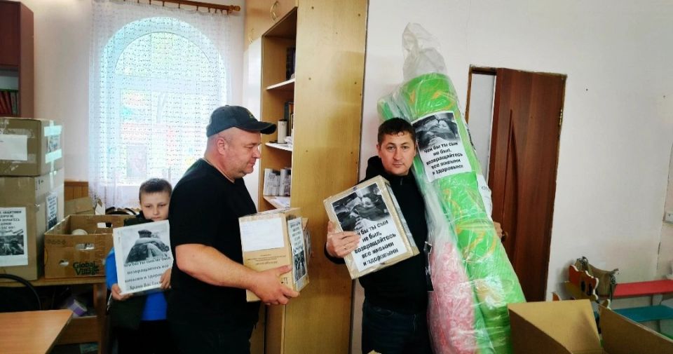 С любовью к ближнему: помощь бойцам от волонтеров Клинцовской епархии С любовью к ближнему: помощь бойцам от волонтеров Клинцовской епархии