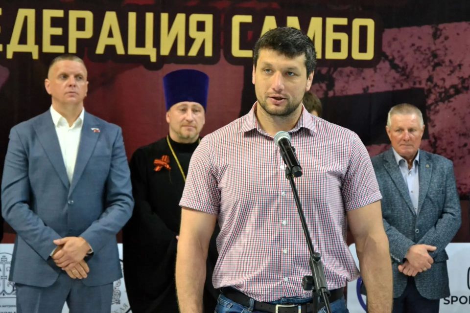 В Брянске прошли соревнования по самбо памяти Александра Пересвета В Брянске прошли соревнования по самбо памяти Александра Пересвета