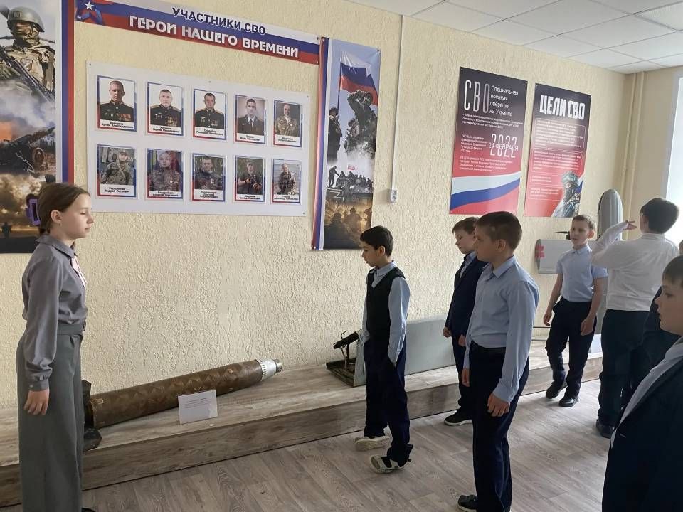 Экскурсии в «Музее Доблести и Славы» МБОУ- Прогимназия №1 Экскурсии в «Музее Доблести и Славы» МБОУ- Прогимназия №1