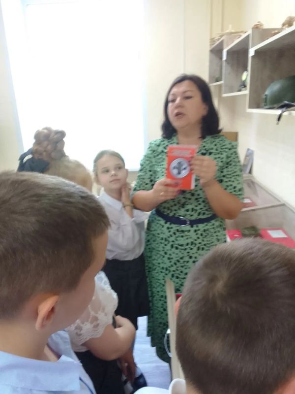 День музеев в МБОУ Прогимназия №1— мир памяти и гордости! День музеев в МБОУ Прогимназия №1— мир памяти и гордости!