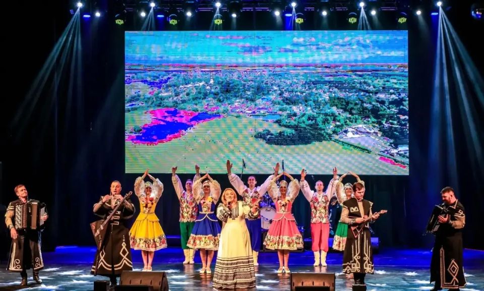 5 июня в 18.00 на сцене к/з «Дружба» Брянской областной филармонии пройдет финальный концерт, посвящённый завершению 81-го сезона 5 июня в 18.00 на сцене к/з «Дружба» Брянской областной филармонии пройдет финальный концерт, посвящённый завершению 81-го сезона