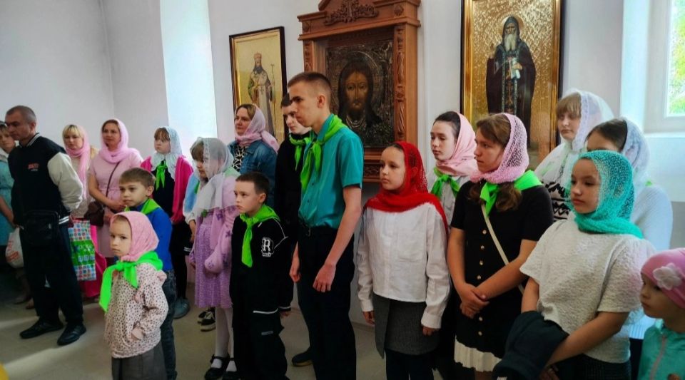 Духовная встреча в СвятоНикольском храме города Клинцы Духовная встреча в СвятоНикольском храме города Клинцы