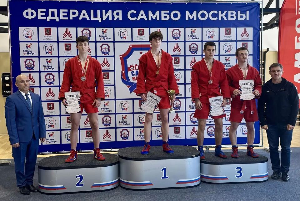 Брянские самбисты завоевали путевку в финал летней Спартакиады учащихся