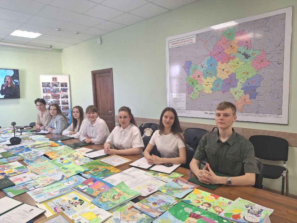 Инна Мухина: Провела очередное заседание Детского общественного совета (ДОС) Инна Мухина: Провела очередное заседание Детского общественного совета (ДОС)