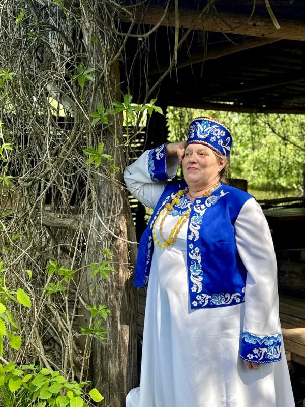 Сегодняшний день в Дарковичском доме социального обслуживания был наполнен яркими красками! Его жители отправились в незабываемое путешествие на природу, чтобы запечатлеть себя на фоне бескрайних цветущих полей Сегодняшний день в Дарковичском доме социального обслуживания был наполнен яркими красками! Его жители отправились в незабываемое путешествие на природу, чтобы запечатлеть себя на фоне бескрайних цветущих полей