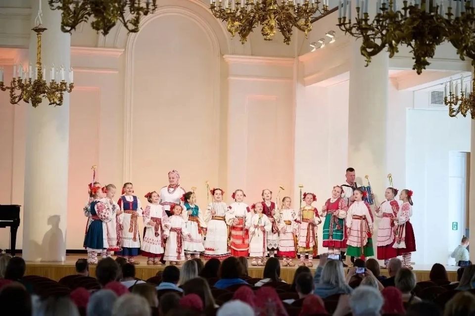 «Семеюшка» с успехом выступила на Всероссийском конкурсе в городе Туле «Семеюшка» с успехом выступила на Всероссийском конкурсе в городе Туле