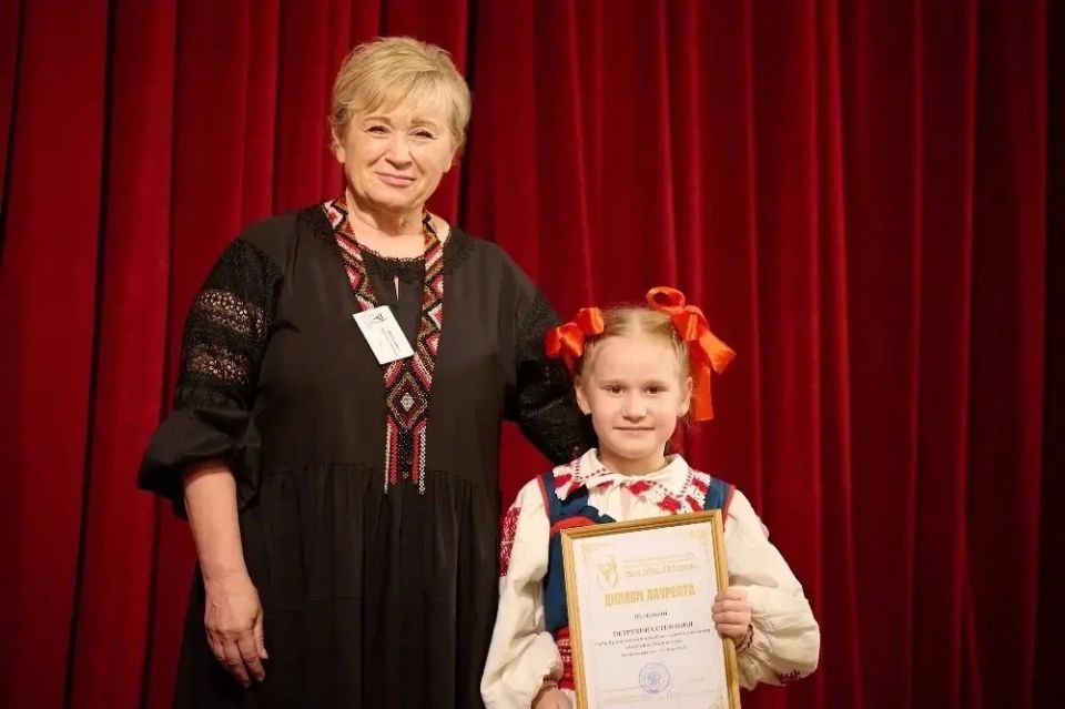 «Семеюшка» с успехом выступила на Всероссийском конкурсе в городе Туле «Семеюшка» с успехом выступила на Всероссийском конкурсе в городе Туле