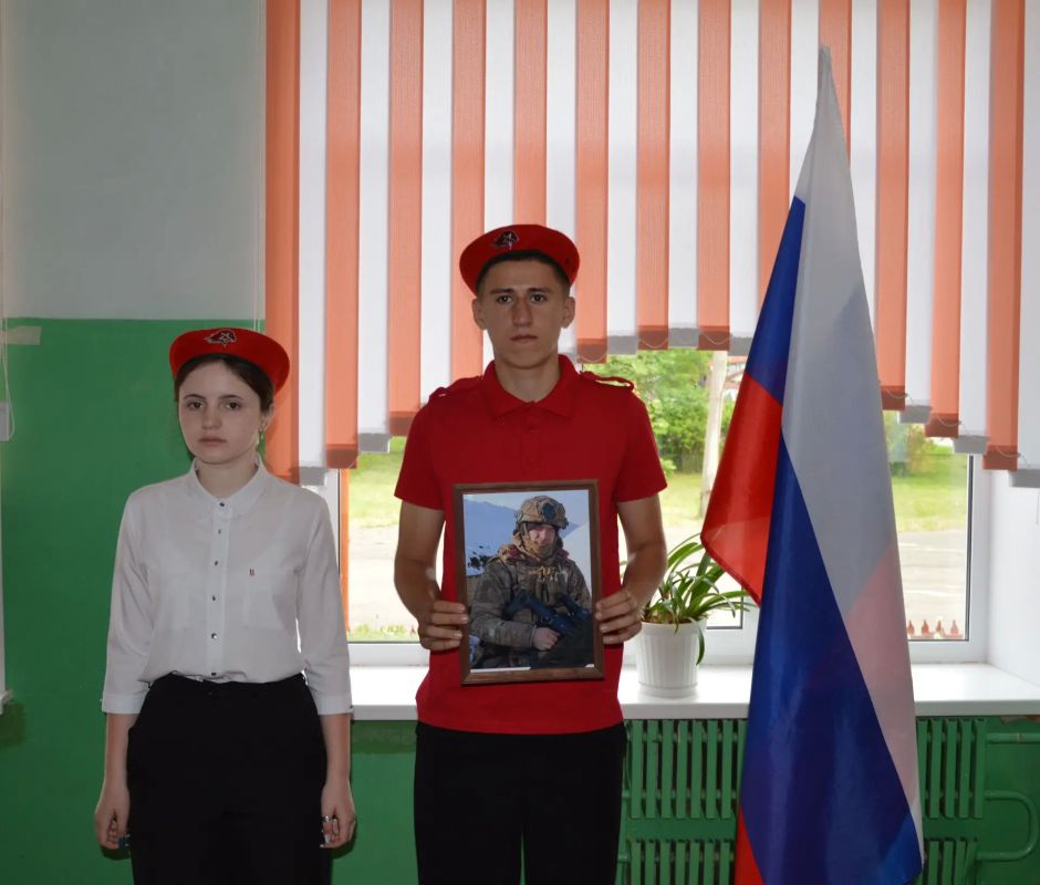 Сегодня, 25 мая, в стенах МБОУ «Дохновичская СОШ» состоялось глубоко волнующее и скорбное событие Сегодня, 25 мая, в стенах МБОУ «Дохновичская СОШ» состоялось глубоко волнующее и скорбное событие