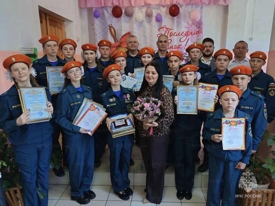 Торжественное завершение учебного года в МБОУ «Вельяминовская школа им. Л.С.Филина»