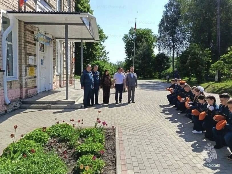 Торжественное завершение учебного года в МБОУ «Вельяминовская школа им. Л.С.Филина» Торжественное завершение учебного года в МБОУ «Вельяминовская школа им. Л.С.Филина»