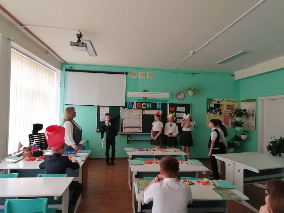 13.05.2026г. на базе МБОУСОШ№7 им. А.С. Семенка в рамках курсов повышения квалификации учителей иностранного языка прошёл областной семинарстажировка по теме «Формирование коммуникативных навыков через интерактивные методы... 13.05.2026г. на базе МБОУСОШ№7 им. А.С. Семенка в рамках курсов повышения квалификации учителей иностранного языка прошёл областной семинарстажировка по теме «Формирование коммуникативных навыков через интерактивные методы...