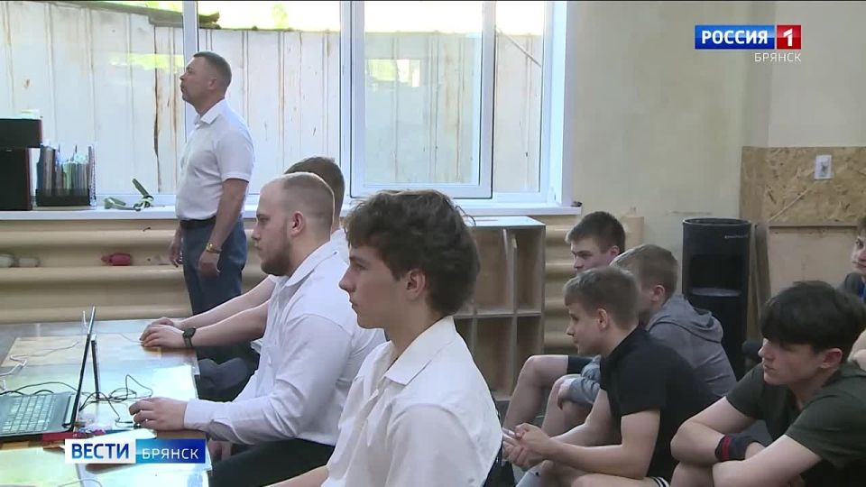 Тяжелоатлеты Брянщины сразились за путёвку на первенство страны