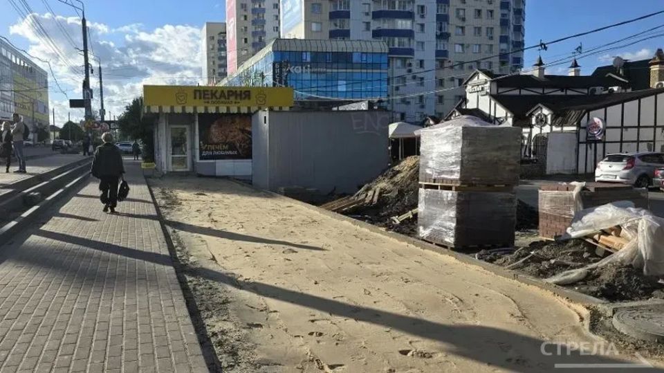 В Брянске продолжаются работы по благоустройству улицы Красноармейской