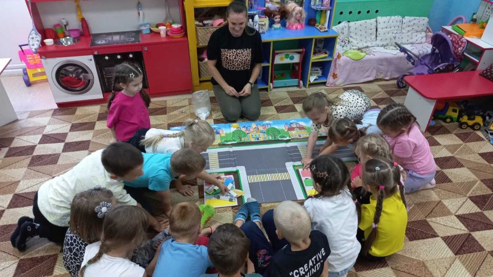 Вот и подходит к концу май, а это значит впереди нас ждёт незабываемое и долгожданное лето! А чтобы им насладиться, важно не забывать о правилах поведения на городских улицах Вот и подходит к концу май, а это значит впереди нас ждёт незабываемое и долгожданное лето! А чтобы им насладиться, важно не забывать о правилах поведения на городских улицах