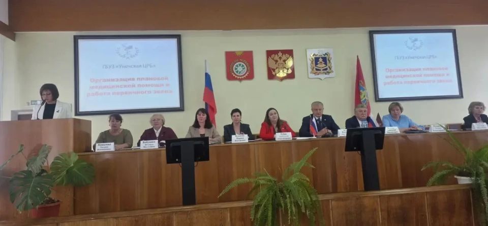 Сегодня, 26 мая, прошло заседание коллегии под председательством главы администрации Унечского района В.А.Дуда Сегодня, 26 мая, прошло заседание коллегии под председательством главы администрации Унечского района В.А.Дуда