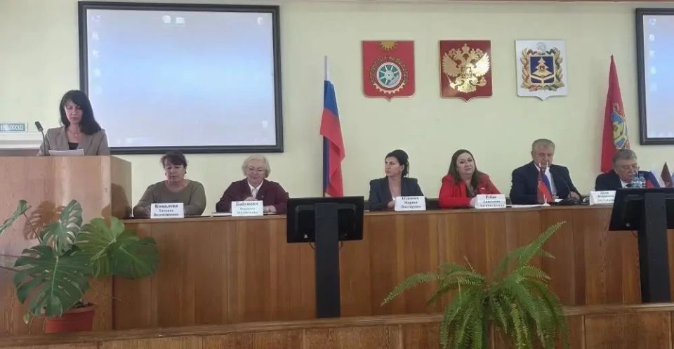 Сегодня, 26 мая, прошло заседание коллегии под председательством главы администрации Унечского района В.А.Дуда Сегодня, 26 мая, прошло заседание коллегии под председательством главы администрации Унечского района В.А.Дуда